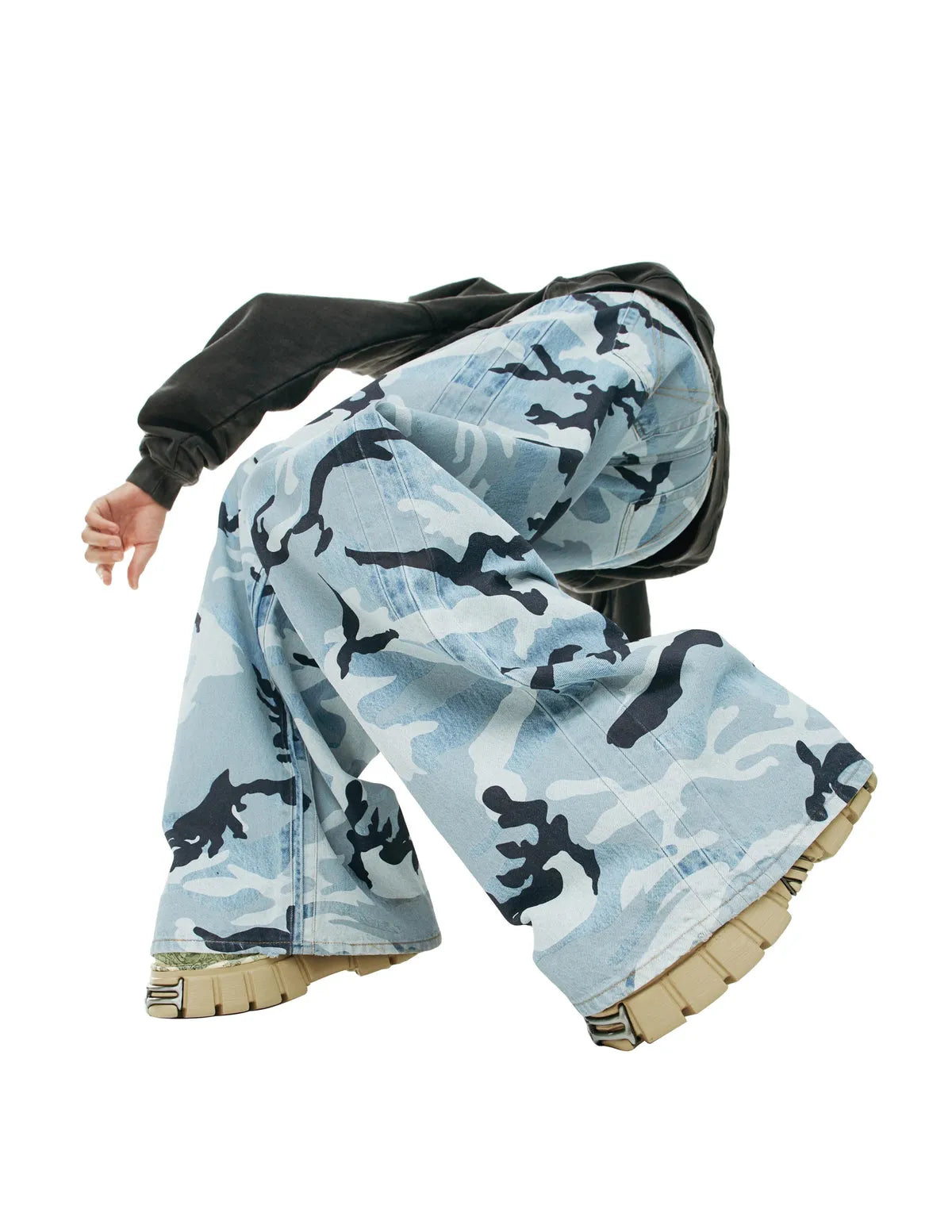 BAGGY CAMO DENIM