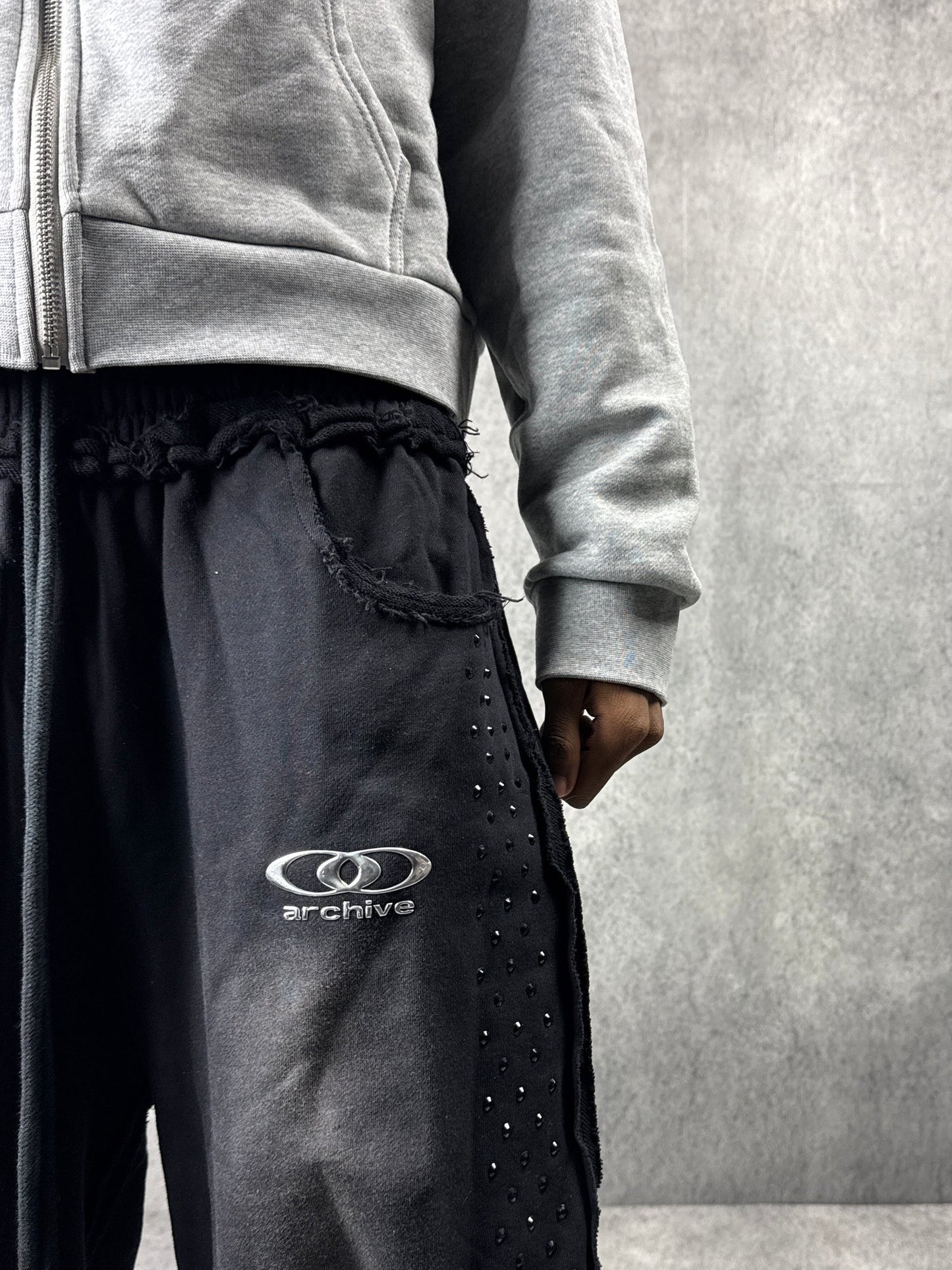 ONYX RHINESTONE SWEATPANTS - BLACK