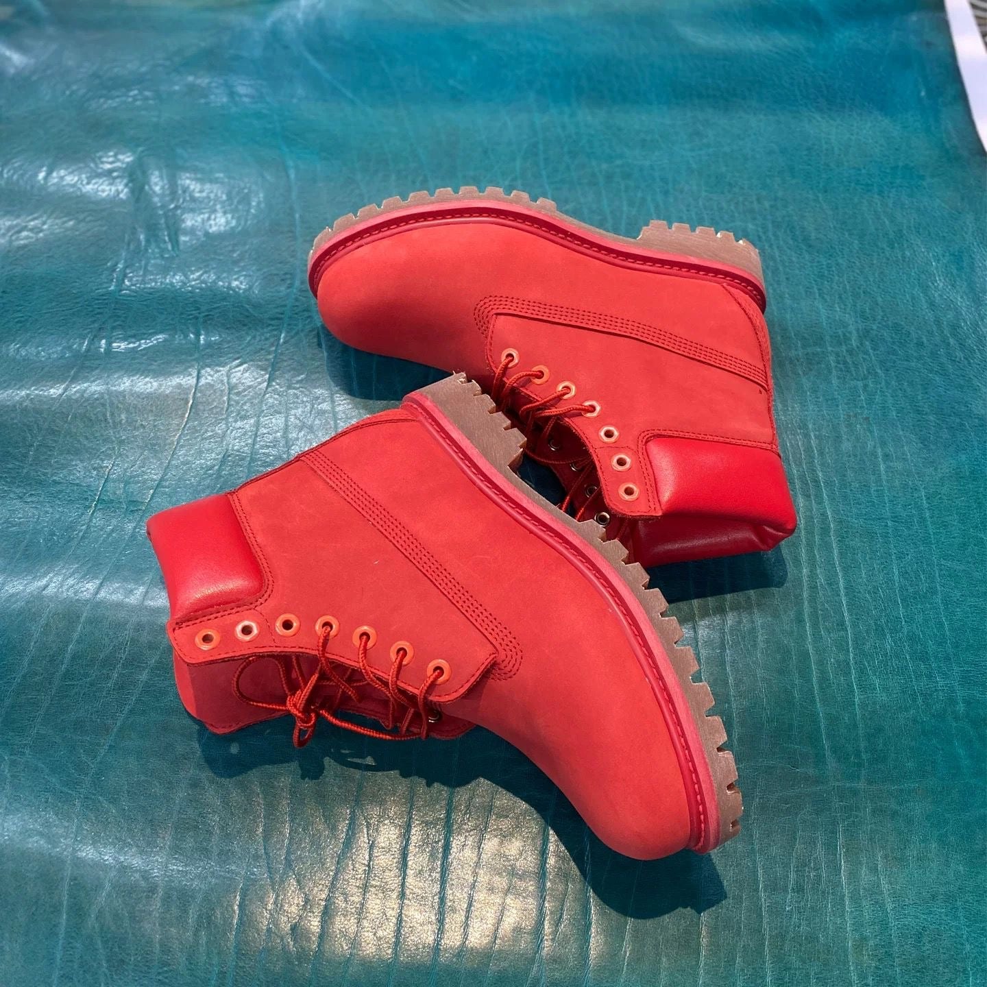 Crimson Worker - Red