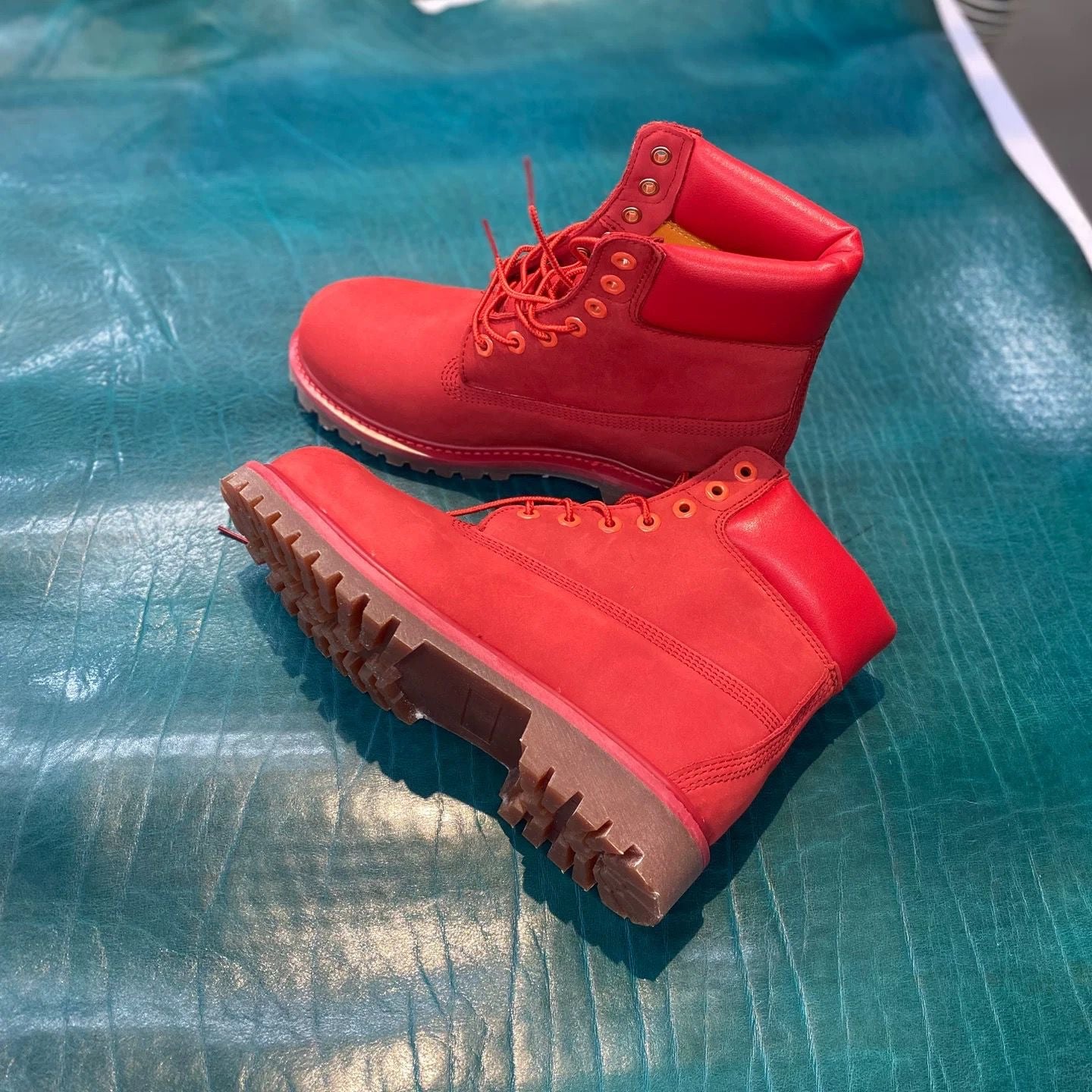 Crimson Worker - Red