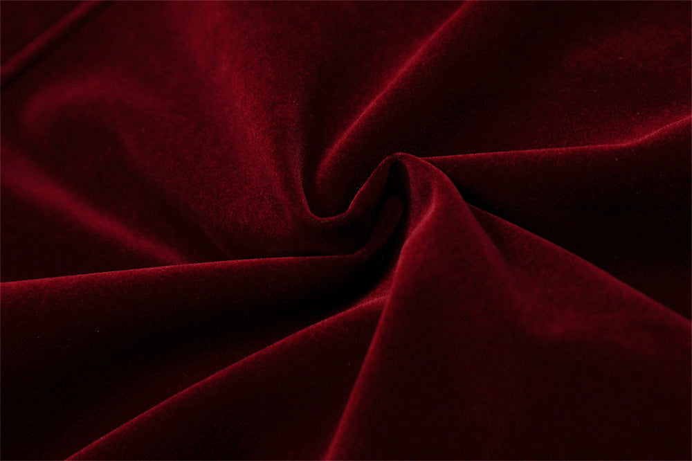 JACKE MIT METALLNIETEN, REISSVERSCHLUSS UND FELLBESATZ