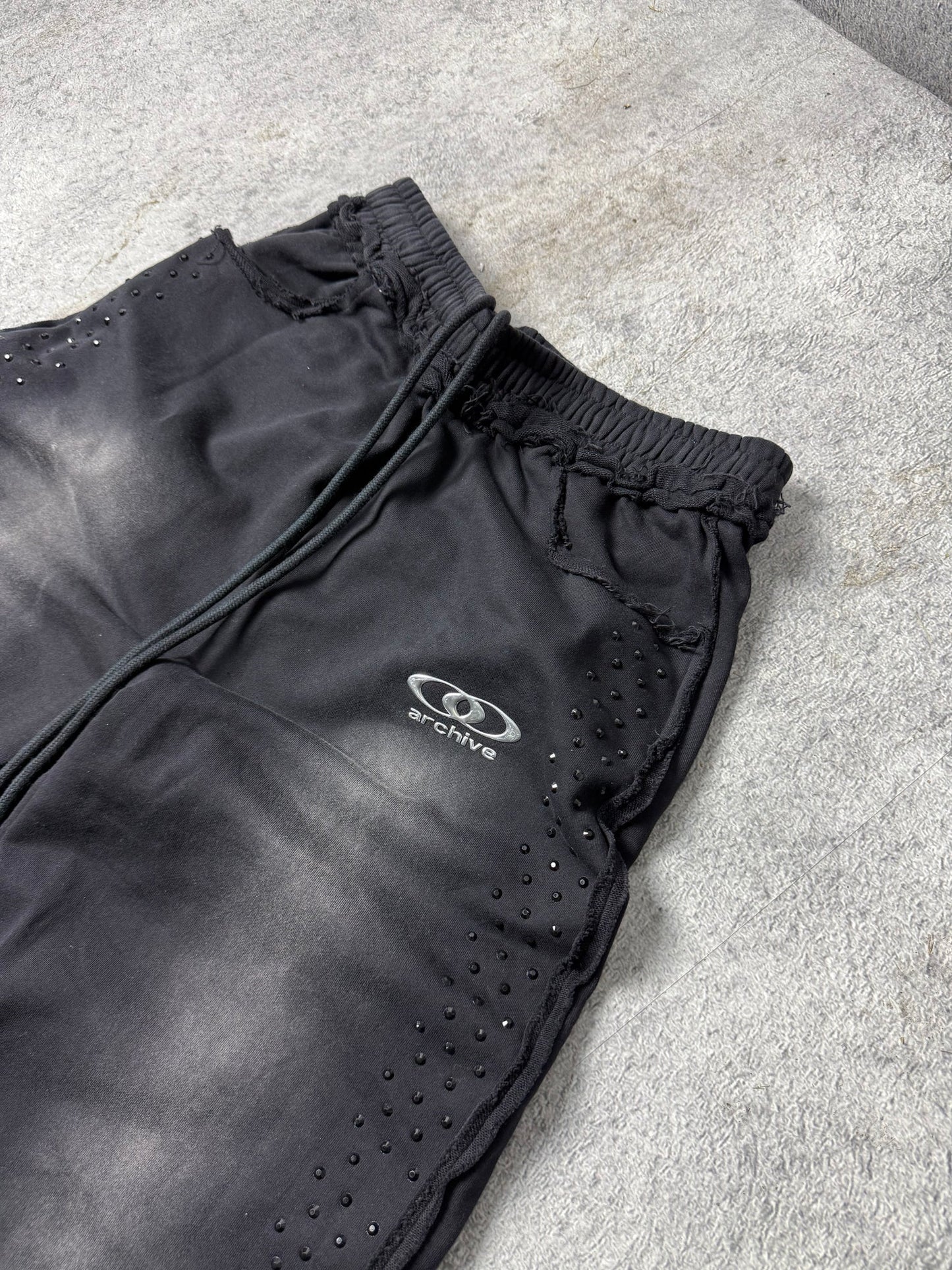 ONYX RHINESTONE SWEATPANTS - BLACK
