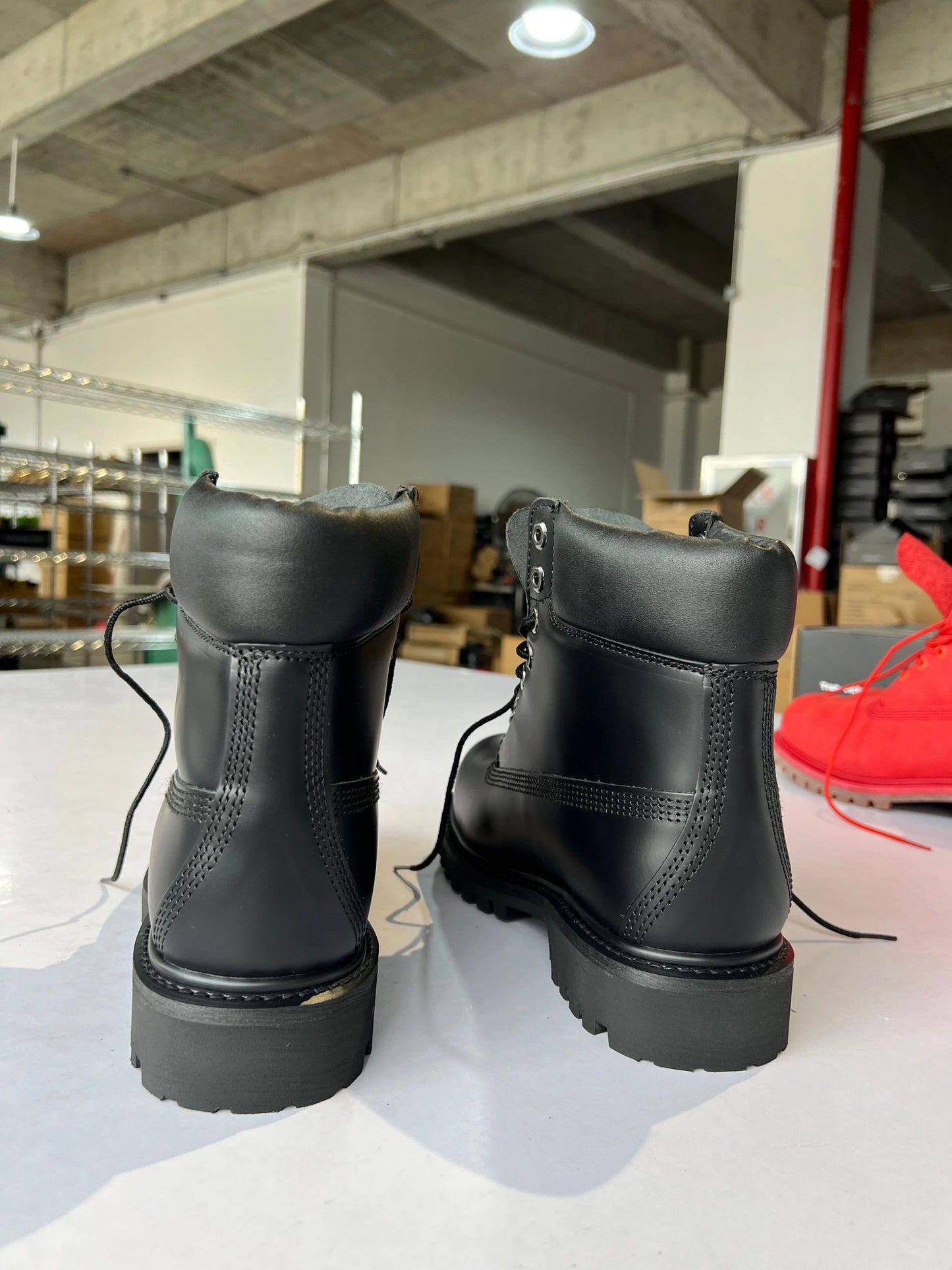 Crimson Worker - Black