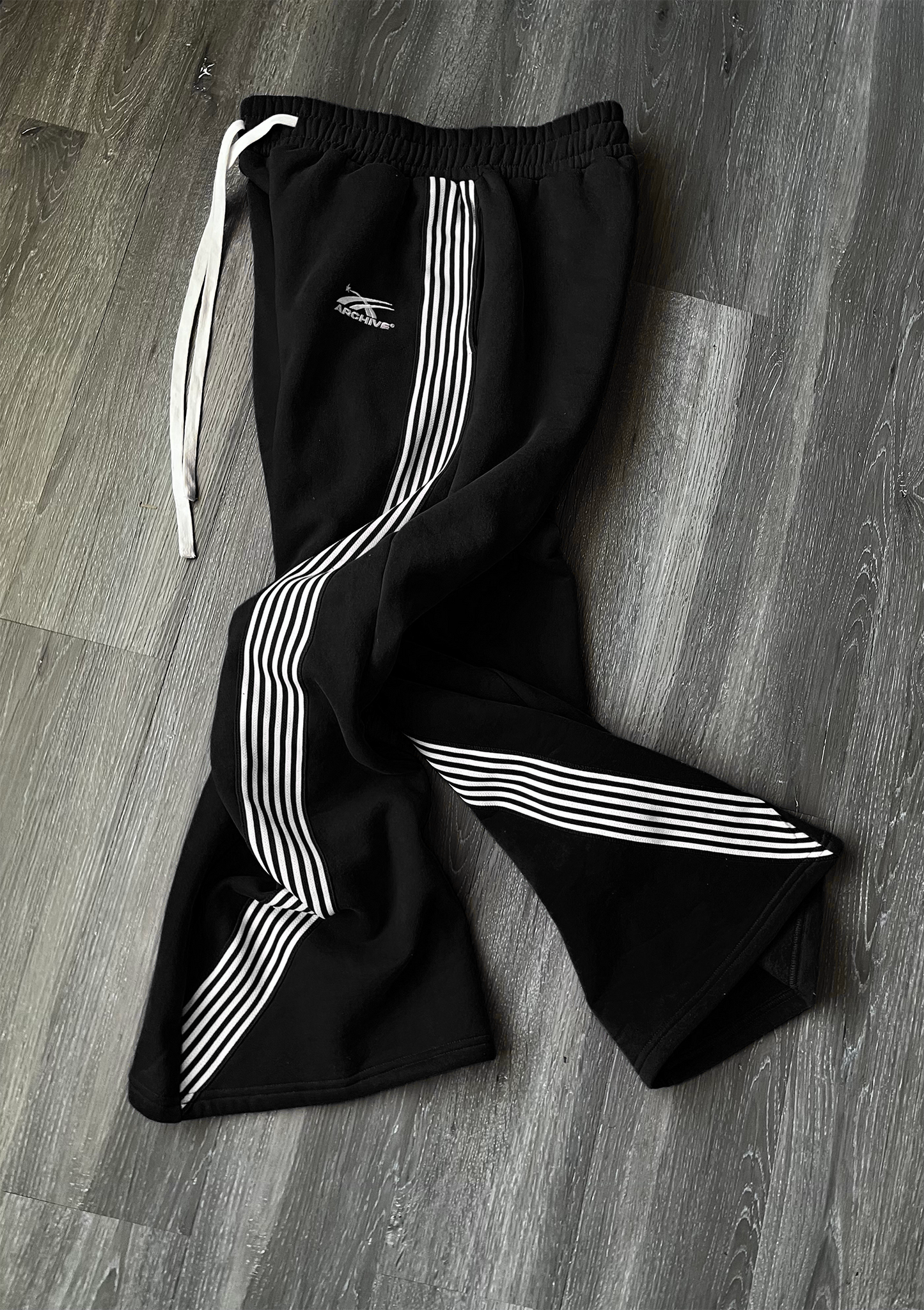 WIDELEG SWEATPANTS BLACK